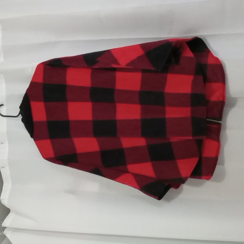 Cape - Picture 2 of 3